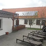 ゲストハウス Mezilesi Trhové Sviny